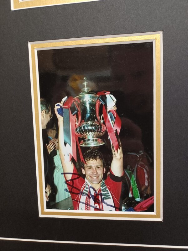 BRYAN ROBSON SIGNED PHOTO scaled