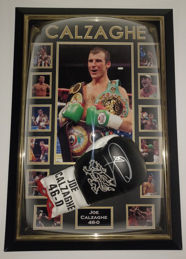 CALZAGHE AUTOGRAPHED GLOVE 2 scaled