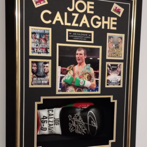 CALZAGHE AUTOGRAPHED GLOVE scaled