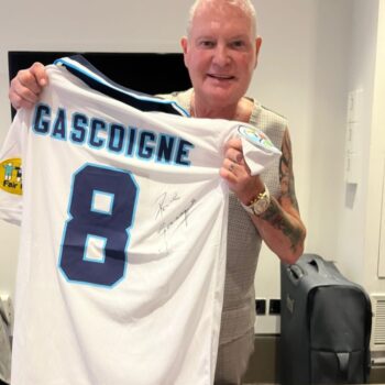 paul gascoigne signed tottenham shirt