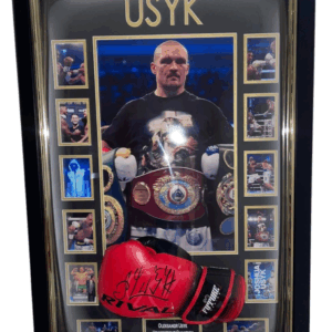 FRAMED USYK BOXING GLOVE AUTOGRAPH
