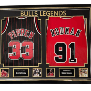 PIPPEN SIGNED JERSEY (2)