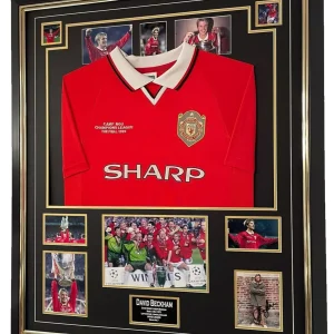 DAVID BECKHAM SIGNED PHOTOGRAPH UNITED SHIRT DISPLAY 1999