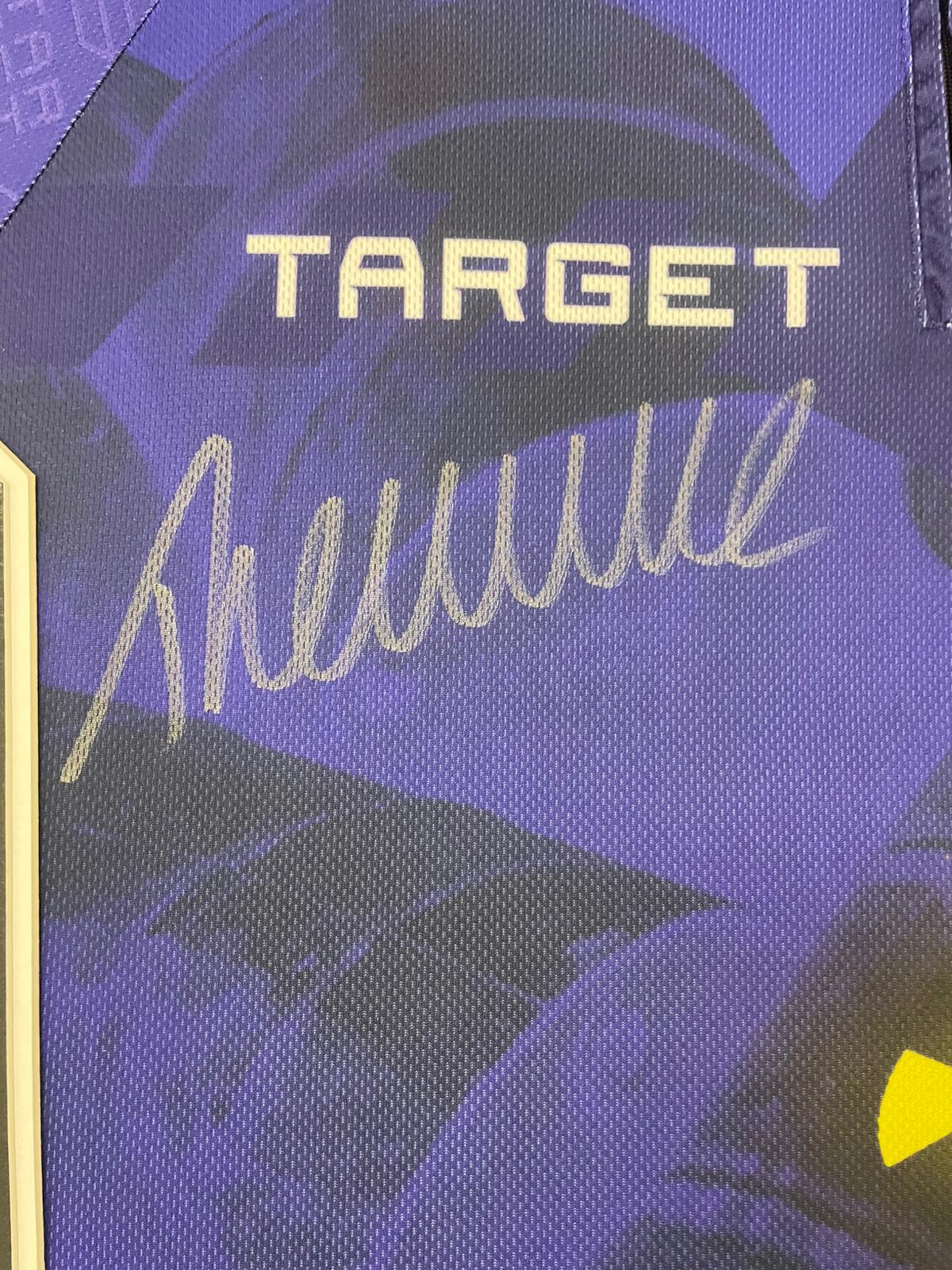 luke littler autograph