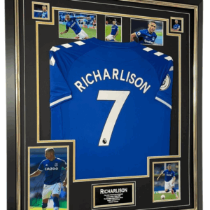 everton star richarlison signed picture with jeresey