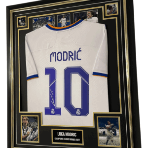 MODRIC SIGNED JERSEY MADRID