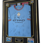 AMNCHESTER CITY SIGNED HIRT TEAM SIGNED SQUAD SIGNED TREBLE