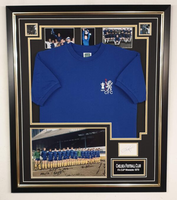 Chelsea 1970 Signed photo and Picture display