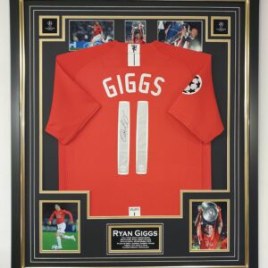 Ryan Giggs of Manchester United Signed Shirt