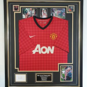 Sir Alex Ferguson of Manchester United Signed display With Shirt
