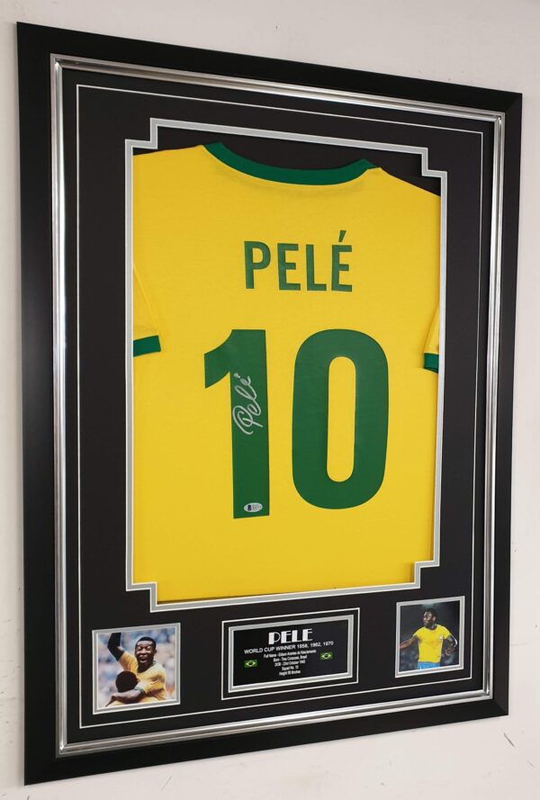 PELE of Brazil signed Shirt BECKETT COA